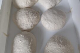 Pizza Rohlinge mit gerissener Strucktur