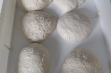 Pizza Rohlinge mit gerissener Strucktur