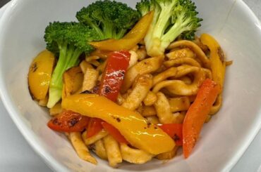 Made fresh tagliatelle at home… both versions came out so good