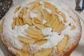 La mia ciambella con le mele😊