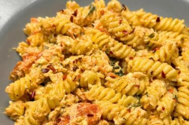 Creamy baked [Feta & Salmon Pasta] with spinach and roasted tomatoes (30 min dinner)