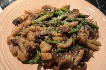 Mushrooms, Asparagus & Patagonia Scallops with Busiate