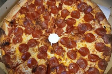 Xl pepperoni pizza from my local spot