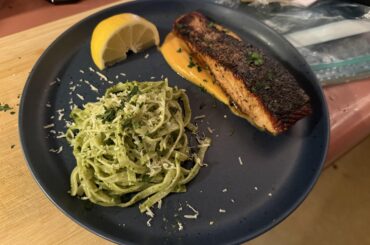 [Homemade] Pan Seared Salmon over Sweet Potato Puree with Spicy Pesto Linguine