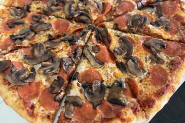 Homemade on the Pizza Steel 🍄🍕