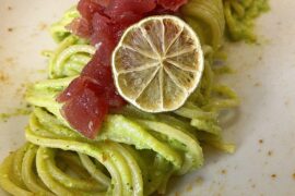Spaghetti with zucchini pesto, tuna tartare with lime, bottarga.
