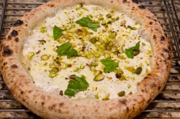 Repurposed my leftover ravioli filling into a Pistachio Bianca