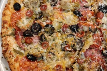 I'm back with more pizza!