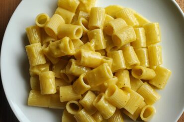 I don't normally take photos when I cook, but I finally figured out how to make eggy pasta sauces! This is Cacio e Uova I made for Easter.