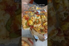 Bhukkad Mode ON 🍕😎#shorts #youtubeshorts #ytshorts #pizza #recipe #viral #dominos