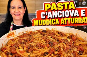 PASTA C’ANCIOVA E MUDDICA ATTURRATA di Betty e Marco - Ricetta Facile e Veloce