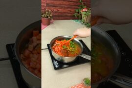 carne com macarrão. #macarrão #macarronada #receitas #culinaria #gastronomia #carne #filemignon