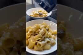 Authentic Italian Carbonara 🇮🇹🍝 The Real Recipe Explained