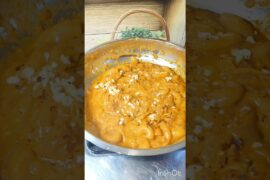 Agar aapko bhi raat ko bhookh lag jaaye to ye Mac and cheese pasta bnakr try kro #shorts #shortsfeed