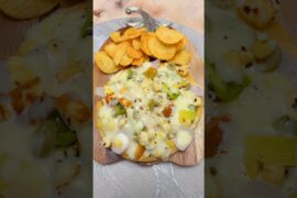 Pizza recipe 🍕 #shortsviral #shortsfeeds #ytshorts #youtubeshorts #food #recipe