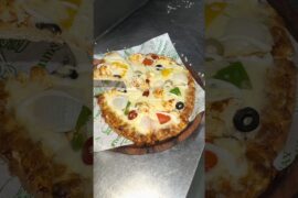 farmhouse pizza recipe 🍕#short #food #pizza #itspizzatime #video #ytshorts #youtubeshorts #meme