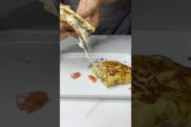 Egg Omelette Pizza Recipe #shorts #shortvideo