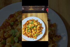 Spicy red sauce pasta 🍝 recipe #ytshorts #food #recipe #tasteofindia #easyrecipe #cooking #pasta