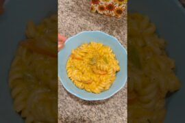 White sauce pasta 😍#shortsfeed #easyrecipe #cooking #shorts