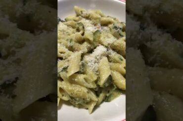 Pasta penette con crema zucchini e parmigiano #italiancuisine #pastatime #pasta #food #assaggiamo