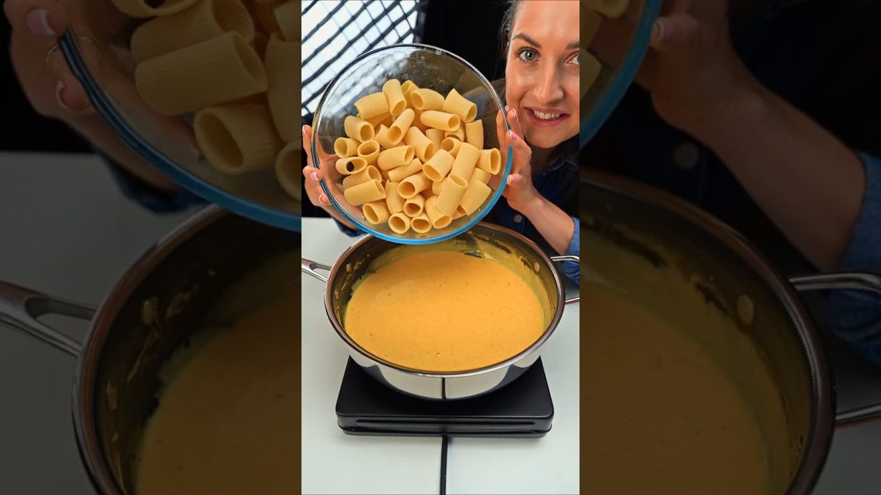 One-Pan Käse Pasta Rezept 🧀 Cremige Schmelzkäse Nudeln in nur einer Pfanne One-Pan Käse Pasta Rezept 🧀 Cremige Schmelzkäse Nudeln in nur einer Pfanne
