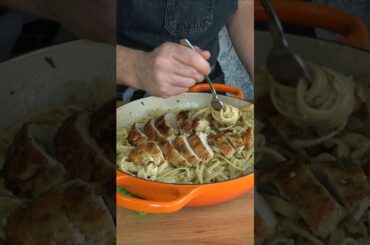 The Best Chicken Alfredo You’ll Make - Creamy Lemon Garlic Chicken Alfredo