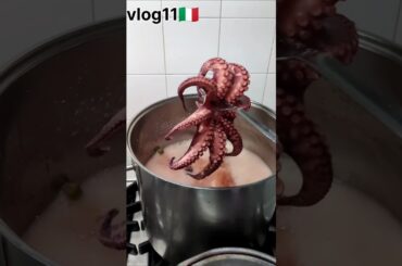 Italy mein restaurant mein kam karna, har prakar ka kam karna padta hai #italy #restaurant #shorts