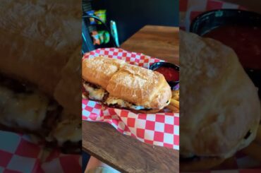 Rating Vinny and Marie’s Italian street food #foodie #honestreview #shorts