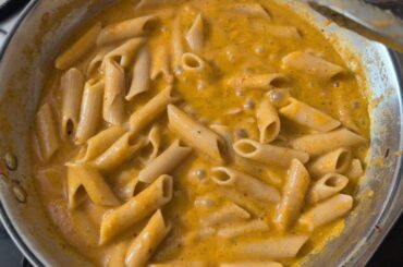 Made a simple red sause pasta!