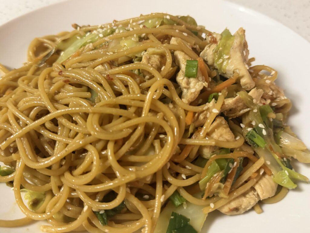 spicy peanut noodles with chicken