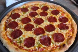 Testing out the oven in my new flat with some pizza