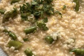 Sloppy risotto with asparagus