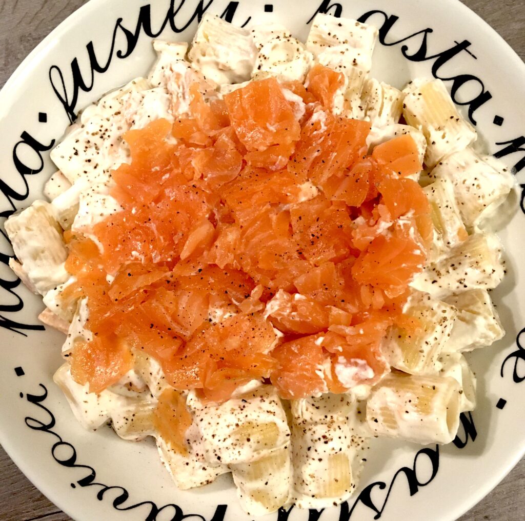 Mezze Rigate with mascarpone, black pepper and smoked salmon