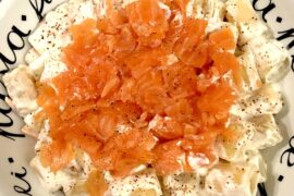Mezze Rigate with mascarpone, black pepper and smoked salmon