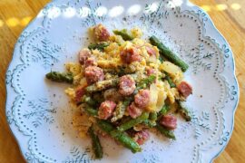Scrambled eggs with asparagus, salsiccia, onion, garlic, white wine, grated grana padano and black pepper