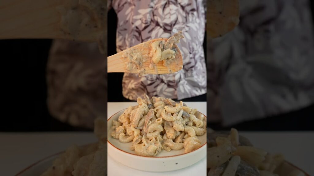 Chicken And Mushroom White Sauce Pasta II  #shorts #recipe #food #whitesaucepasta