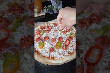 🍕 Viral Homemade Pizza Recipe!