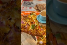 Paneer Naan Pizza #pizza #shortsfeed #vegetarianrecipies #cooking #recipe #easyrecipes