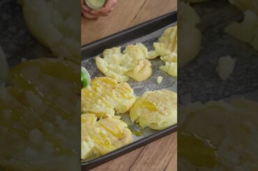 Crispy Smashed Potato Base + Melty Cheese = Perfection 🍕🥔 #recipes