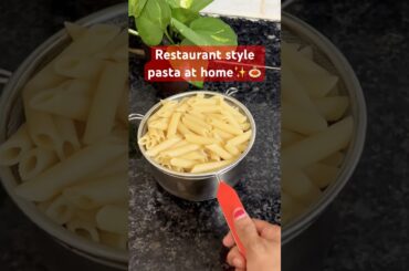 Trending YouTube Video/Quick pasta recipe ever #Shorts #YouTubeShorts #CookingShorts @SinfulFoodie