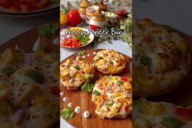 Cheesy Paneer Buns Recipe | Quick & Easy Homemade Paneer Burger | Mega Kitchen #shorts #shortvideo