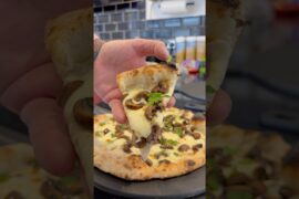 Mushroom pizza bianca #pizza #backyardpizza #food #familycooking #cooking #foodie #gozney #cheese