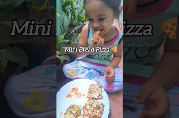 Mini Bread Pizza | Easy recipe | Tawa Pizza |😋🍕 #shortsfeed #viral #cooking #pizza
