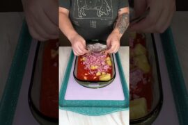 How to Make an Easy Cheesy Hawaiian Pizza Bake