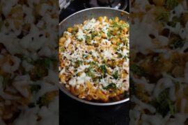 Desi style me Macroni kaise banaye #viral #shobhaskhazana #trending #macroni #easyrecipe #homemade