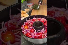 Ofentomaten mit Burrata & Pfirsich | Einfaches Omnia Campingbackofen Rezept