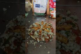 इतना Paneer कि Pizza दिखना बंद! 🤯 | Very Very Paneer Pizza Recipe #pizza#vlog