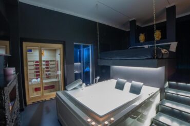 Love Suite Roma - Il Nido d'Amore | Rome, Italy | Hotel Review 🏨