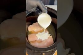 Slow Cooker Garlic Parmesan Chicken Pasta | Crockpot Recipes