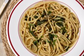 More Cheap Fridge Raid Pasta: Linguine, Spinach, Garlic, Capers, Colatura Di Alici